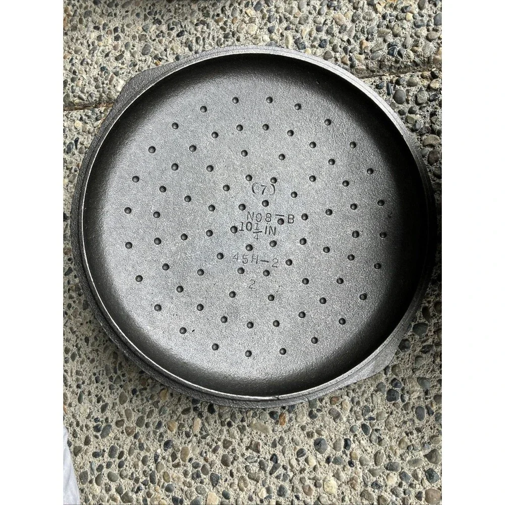 Birmingham Stove & Range BSR #8-B Cast Iron Dutch Oven 10 1/4